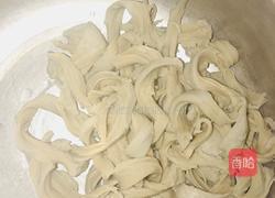 青椒面筋的做法图解1