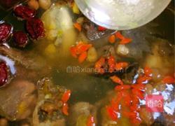 薏米花生炖鸡(美容养颜汤)的做法图解6