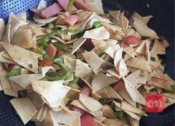 尖椒炒豆腐皮的做法图解5