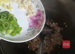 香菇土豆面的做法图解4