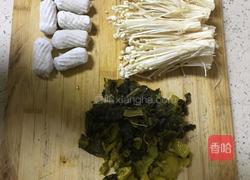 酸菜粉丝汤的做法图解2