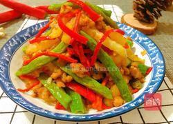肉末土豆炒豆角的做法图解1