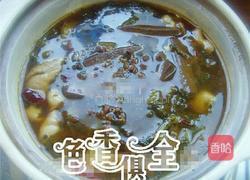 酸菜肥肠鸭血煲的做法图解4