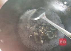 芹菜叶皮蛋瘦肉汤的做法图解8