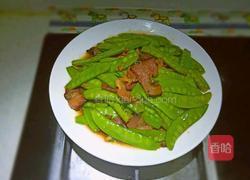 扁豆炒腊肉的做法图解8