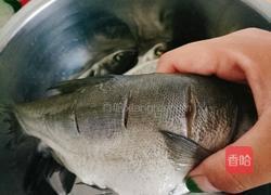 鲢鱼炖豆腐的做法图解2