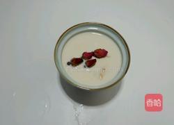 玫瑰牛奶炖花胶的做法图解7
