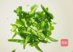 青椒茄子丝的做法图解2