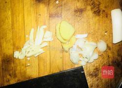 青椒茄子丝的做法图解3