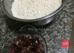 腊肉红豆粽子的做法图解2