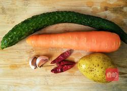 酸辣素炒三丝的做法图解1