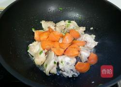 榛蘑炖鸡腿的做法图解7