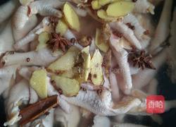 泡椒凤爪的做法图解2