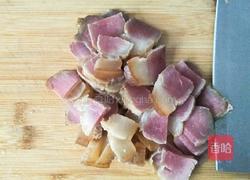 腊肉干煸豆角的做法图解2