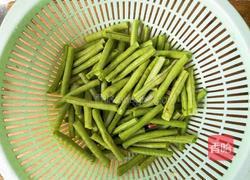 腊肉干煸豆角的做法图解4