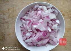 懒人电饭煲腊肉焖饭的做法图解2