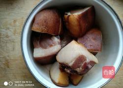 懒人电饭煲腊肉焖饭的做法图解5