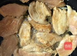 橄榄油香煎橙汁黑胡椒鸡胸肉的做法图解7