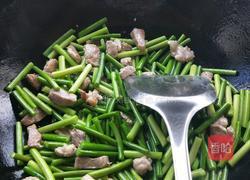 蒜薹炒面（家常版）的做法图解4