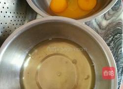 电饭堡做蛋糕的做法图解1