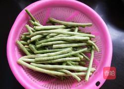 豆角猪肉馅饺子的做法图解1