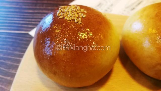 再起酥脆、内里松软，馅料绵密。


好看、好吃。