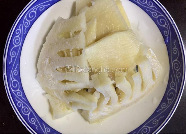 腌制好的笋片（没有也可以不用）