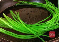 芹菜炝花生米的做法图解9