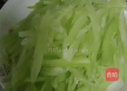 Illustration of how to make lettuce and leeks 3