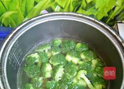 蒜蓉西兰花的做法图解2