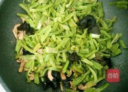 苔干炒肉丝的做法图解3