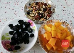 什锦酸奶薄脆的做法图解2