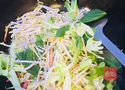 孜然肉丝炒细面的做法图解3