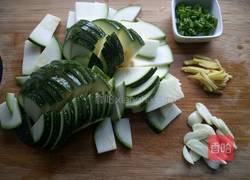 素炒嫩南瓜的做法图解1