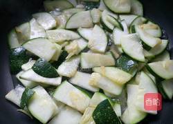 素炒嫩南瓜的做法图解5