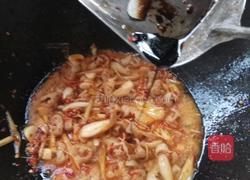 酸辣肥肠的做法图解10