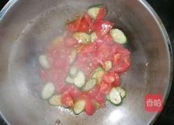 西红柿黄瓜鸡蛋面的做法图解5