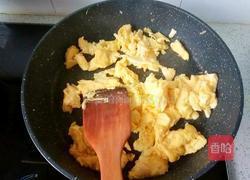 韭黄炒鸡蛋的做法图解6