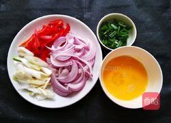 什锦炒河粉的做法图解2
