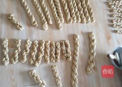 香酥大麻花的做法图解2