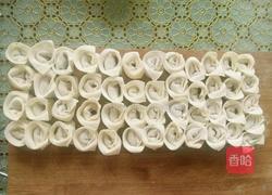 猪肉香菇馄饨的做法图解5