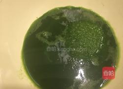 菠菜戚风蛋糕的做法图解2