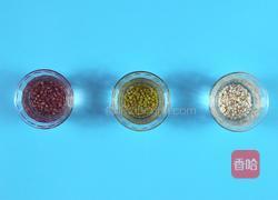 电饭煲猪骨养生汤的做法图解1