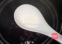 酸酸甜甜杨梅汤的做法图解4