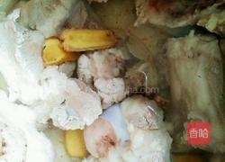 胡萝卜藕片筒子骨汤的做法图解5