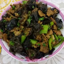 肉炒木耳的做法[图]