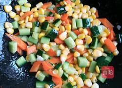 三丁虾仁的做法图解4