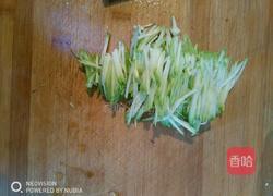 西葫芦鸡蛋饼的做法图解1