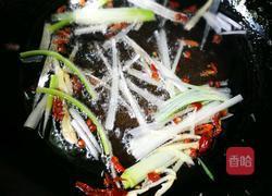 木耳胡萝卜熏肉焖面的做法图解5