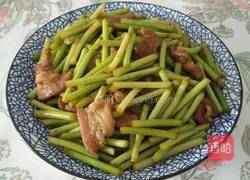 排骨肉炒蒜薹的做法图解16